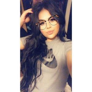 Meet your Posher, Myra